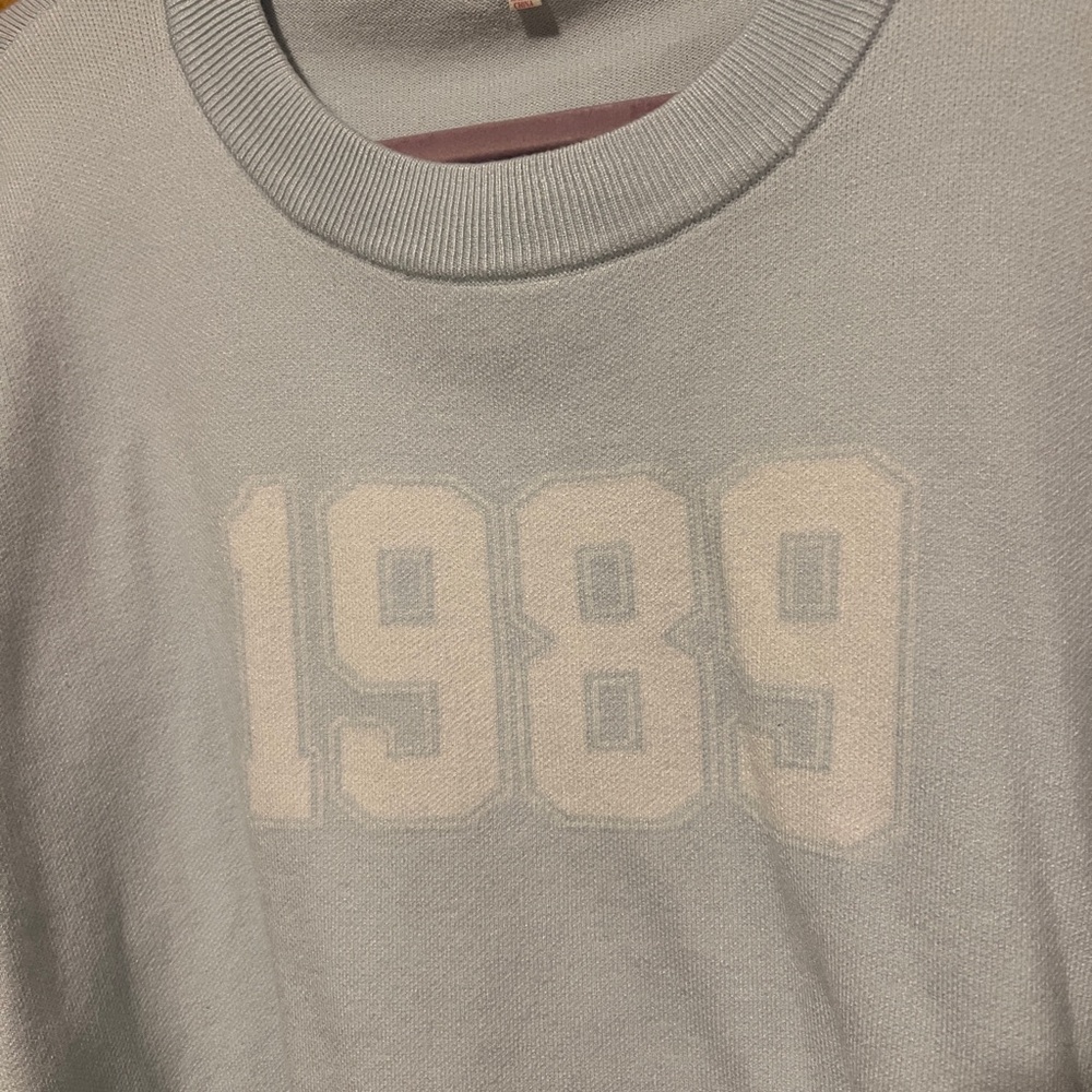 Stella Tweed Light Gray 1989 Taylor Swift Sweater - Picture 4 of 5